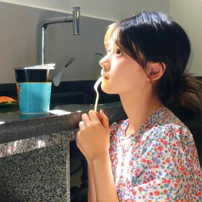 无法隐藏的本能：偷拍